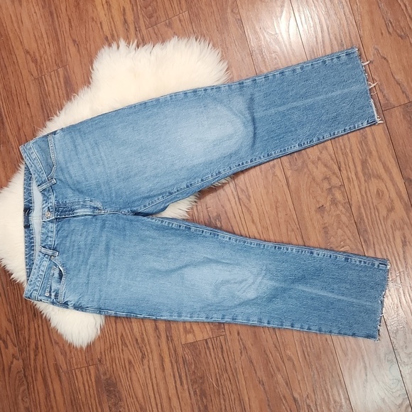 GAP Women's Casual Boyfriend Straight Leg Medium wash Jean's - Picture 3 of 7